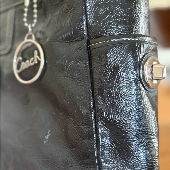 Coach - Picture 3 of 6